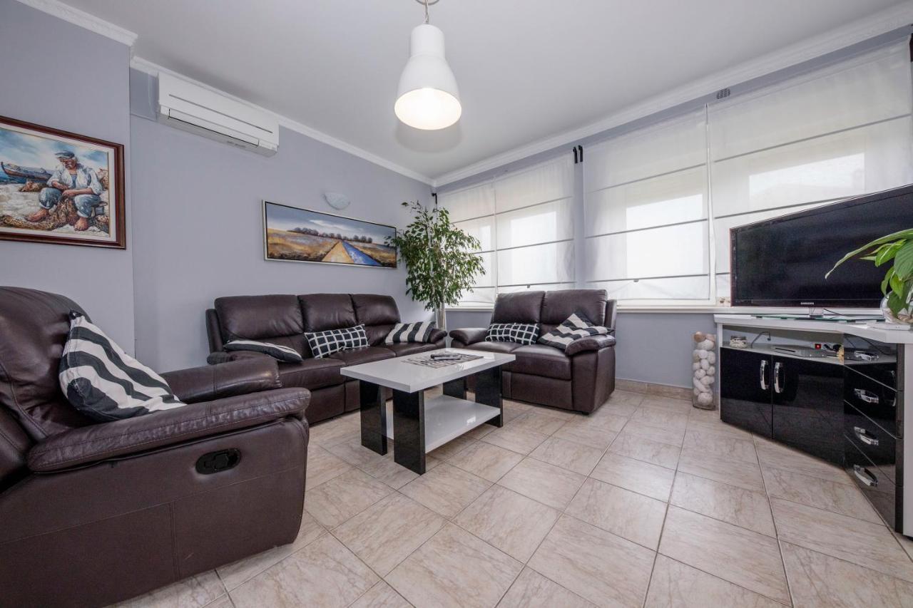 Apartmani Ana & Milo Lopar Ngoại thất bức ảnh