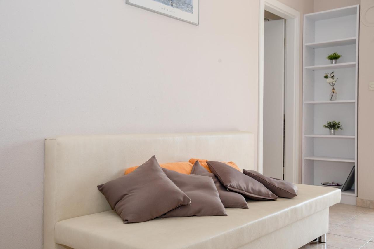 Apartmani Ana & Milo Lopar Ngoại thất bức ảnh