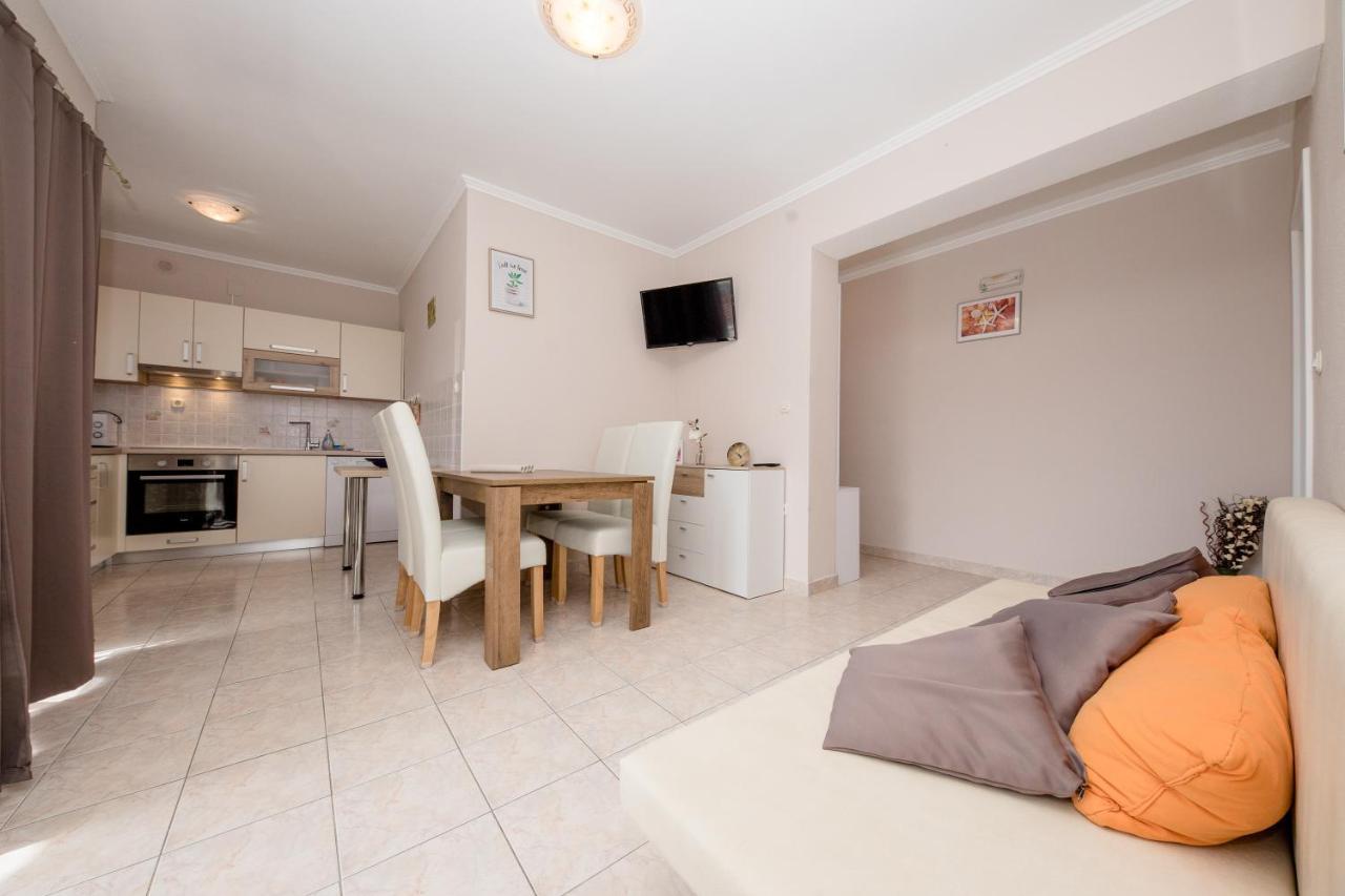 Apartmani Ana & Milo Lopar Ngoại thất bức ảnh