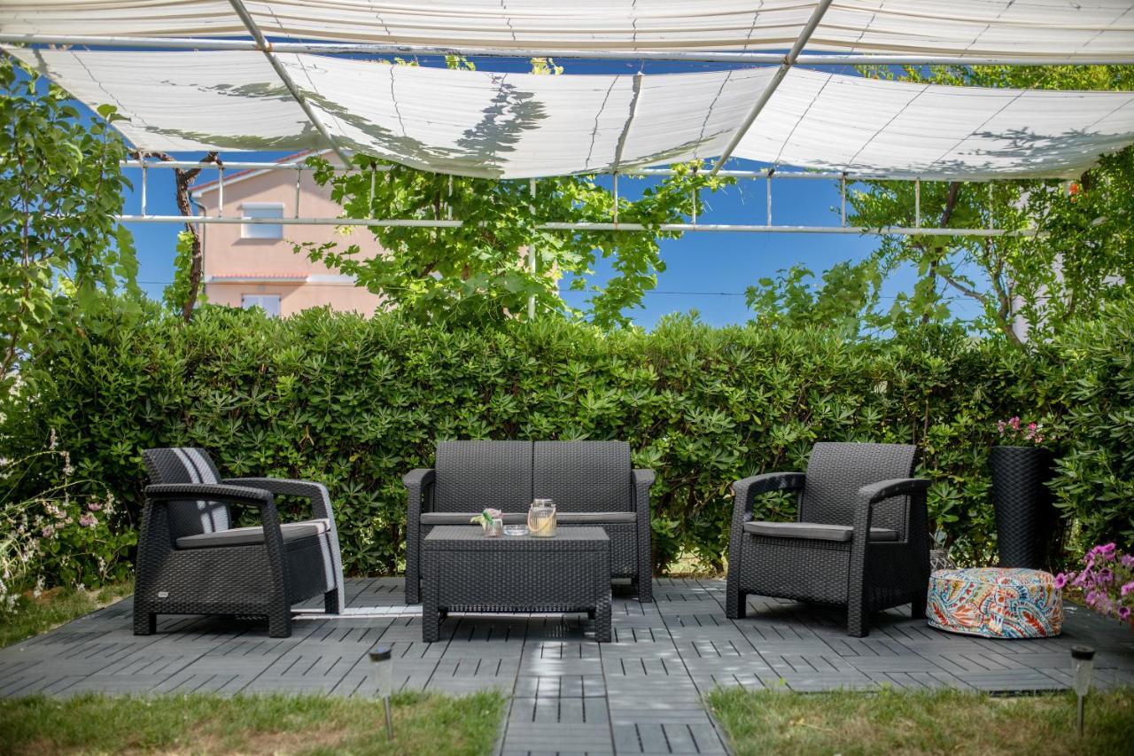 Apartmani Ana & Milo Lopar Ngoại thất bức ảnh