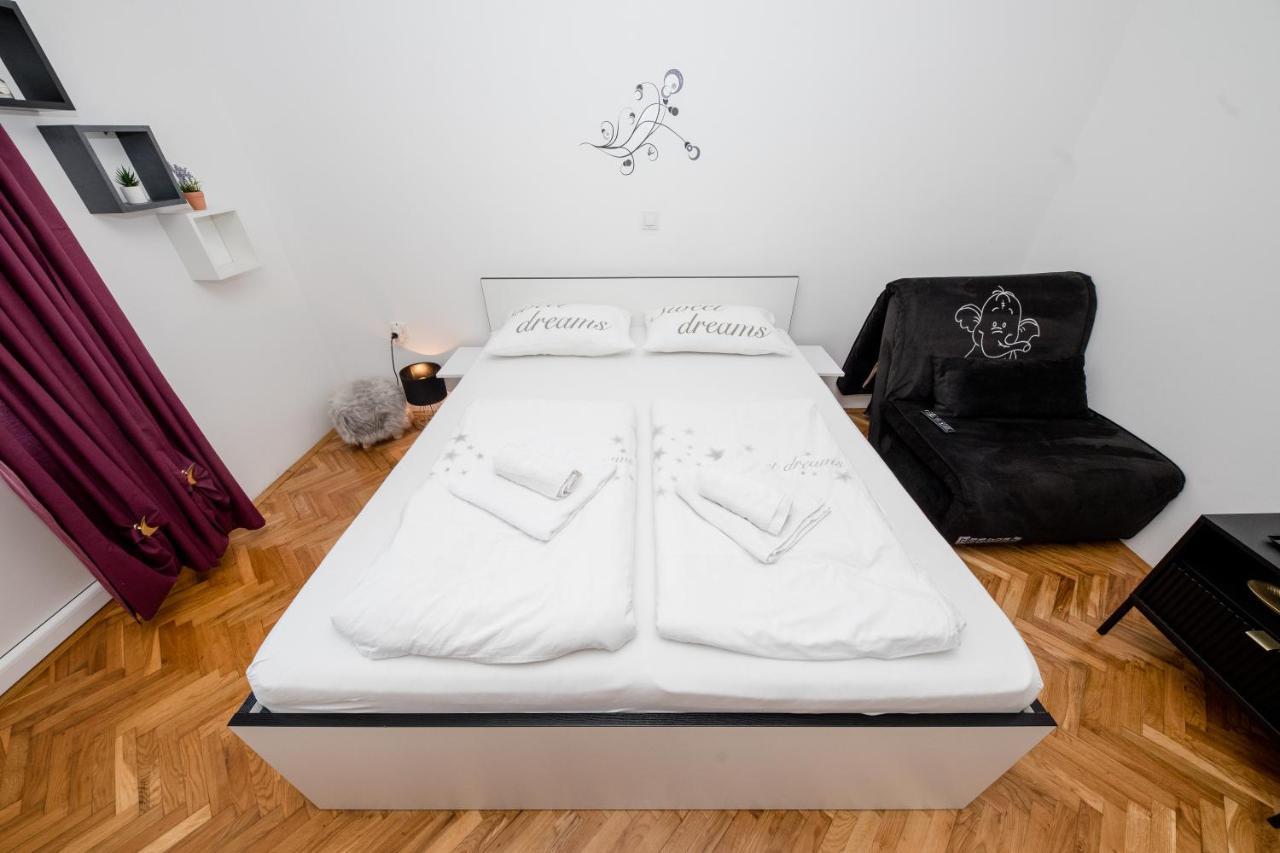 Apartmani Ana & Milo Lopar Ngoại thất bức ảnh