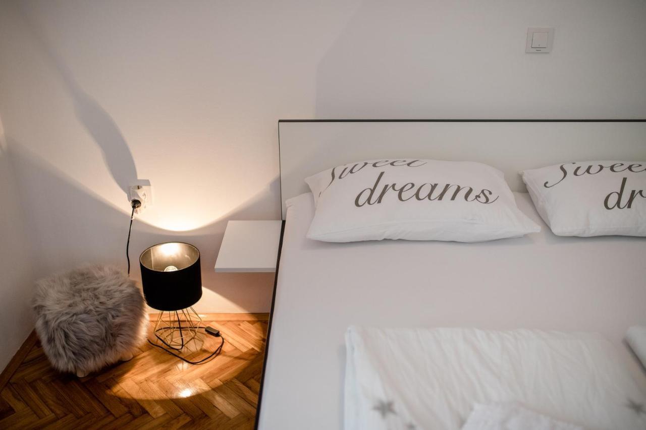 Apartmani Ana & Milo Lopar Ngoại thất bức ảnh