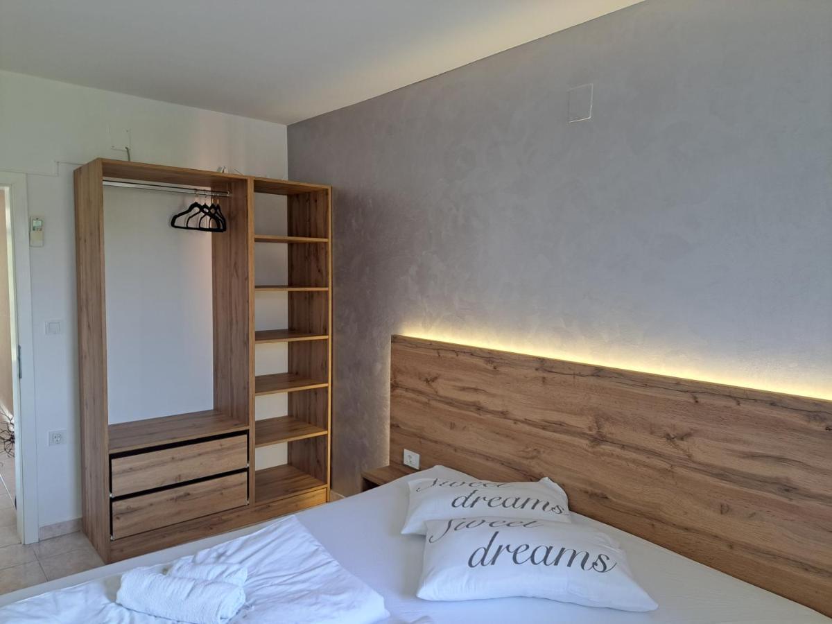 Apartmani Ana & Milo Lopar Ngoại thất bức ảnh