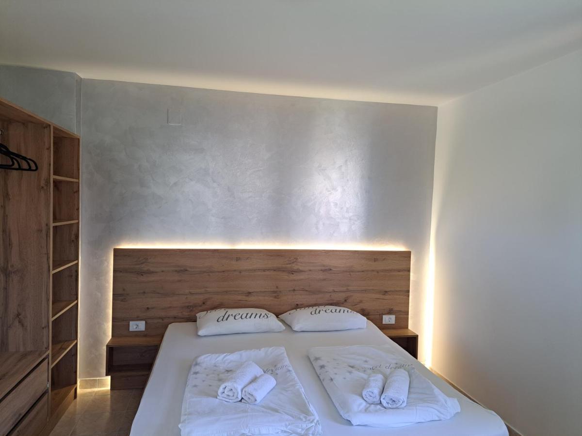 Apartmani Ana & Milo Lopar Ngoại thất bức ảnh