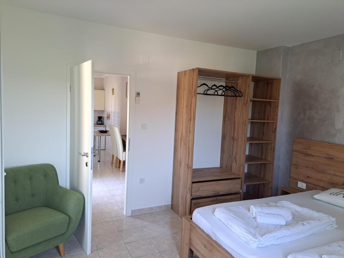 Apartmani Ana & Milo Lopar Ngoại thất bức ảnh