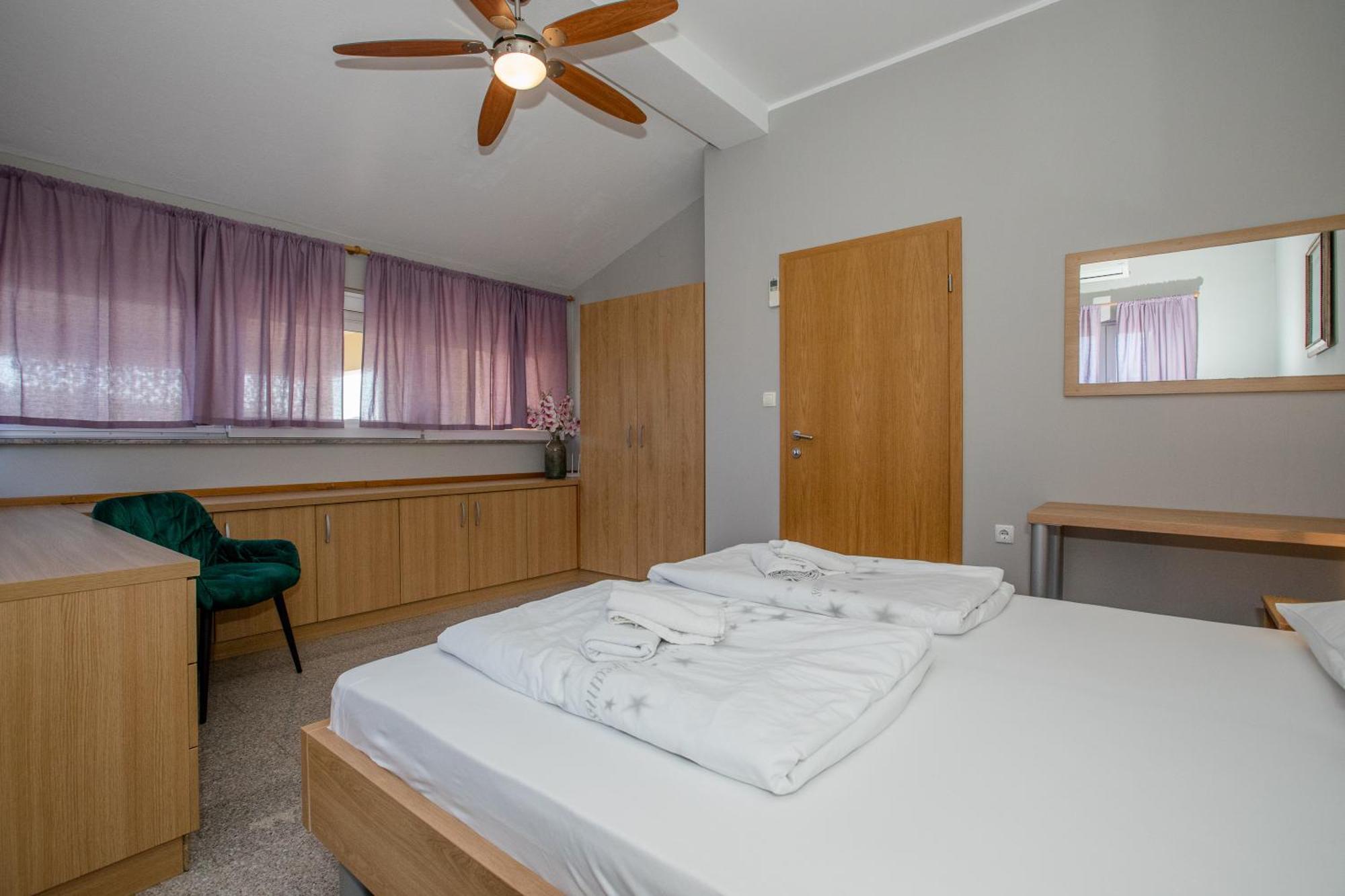 Apartmani Ana & Milo Lopar Phòng bức ảnh